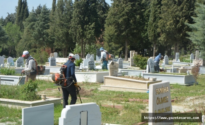 Mezarlıklar, Ramazan Bayramı’na hazırlanıyor